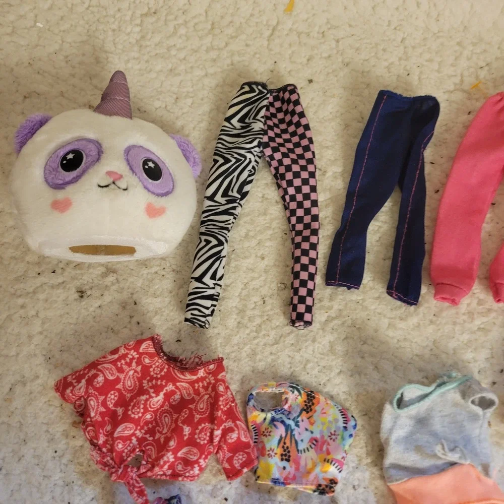 Barbie Fashion Doll Clothes Lot 18pc Roxy Swimsuit Panda Reveal Multi Excellent